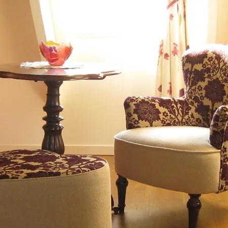 Manoir Du Petit Saint Pierre *