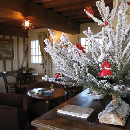 Manoir Du Petit Saint Pierre *